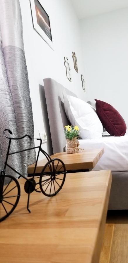 Spacious And Cozy Apartment - Ajia Apartment Tirana Extérieur photo