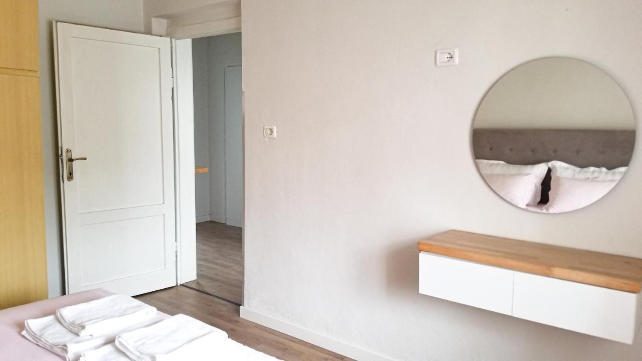 Spacious And Cozy Apartment - Ajia Apartment Tirana Extérieur photo
