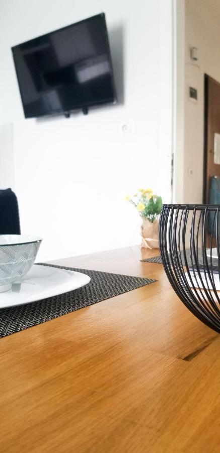 Spacious And Cozy Apartment - Ajia Apartment Tirana Extérieur photo